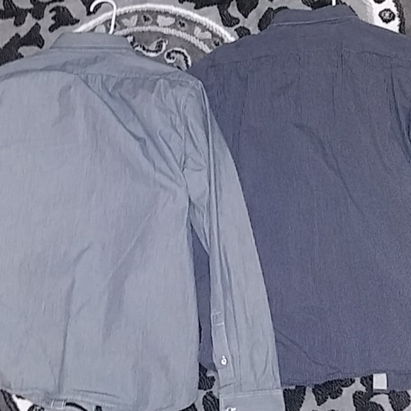 2 American Eagle button downs EUC - Picture 4 of 4